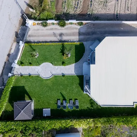 Villa Giota Luxury Living *