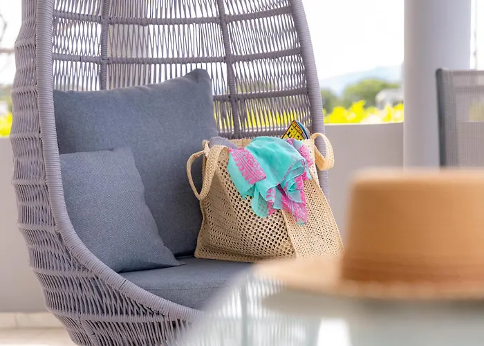 Giota Luxury Living With Private Jacuzzi And Free Car Vilă *