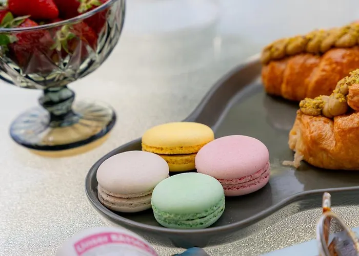 Giota Luxury Living With Private Jacuzzi And Free Car Vilă