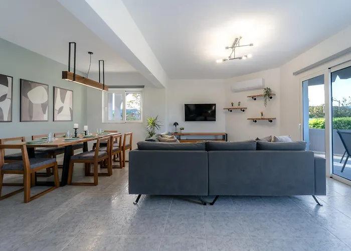 Vilă Giota Luxury Living With Private Jacuzzi And Free Car *