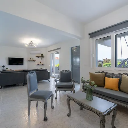 Giota Luxury Living - Free Car & Private Jacuzzi Βίλα