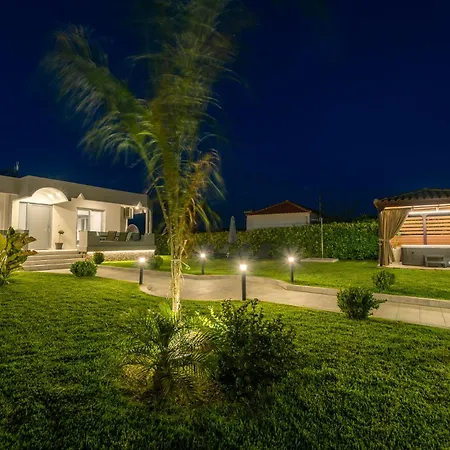 Giota Luxury Living - Free Car & Private Jacuzzi וילה Theológos