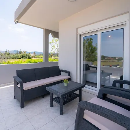 Villa Giota Luxury Living *