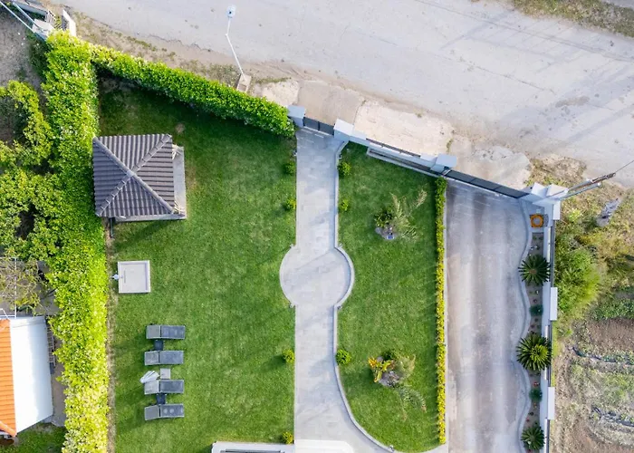 Giota Luxury Living With Private Jacuzzi And Free Car