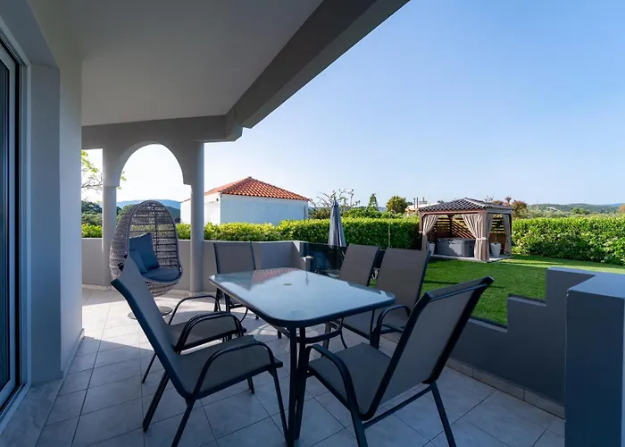 Giota Luxury Living With Private Jacuzzi And Free Car Theológos