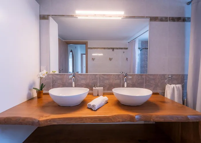 Giota Luxury Living With Private Jacuzzi And Free Car فيلة Theológos
