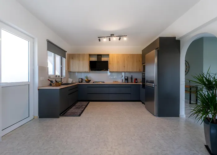 Giota Luxury Living 别墅 *