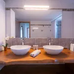 Giota Luxury Living With Private Jacuzzi And Free Car ヴィラ Theológos