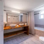 Giota Luxury Living With Private Jacuzzi And Free Car *
