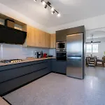 Giota Luxury Living With Private Jacuzzi And Free Car Theológos