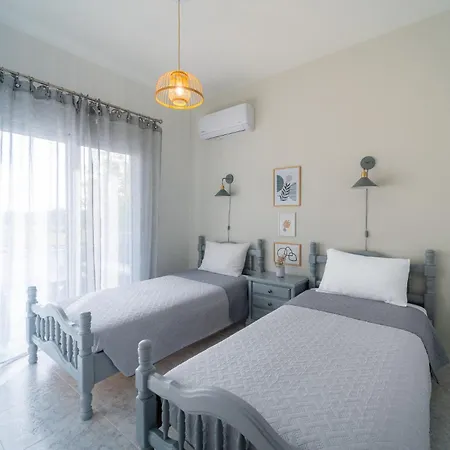 Villa Giota Luxury Living With Private Jacuzzi And Free Car